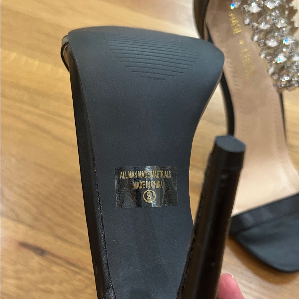 Chase + Chloe Black Heels with Crystal Accents size 9 - Picture 4 of 12